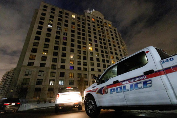 5 MUERTOS Y UN SOSPECHOSO ABATIDO DURANTE UN TIROTEO EN TORONTO