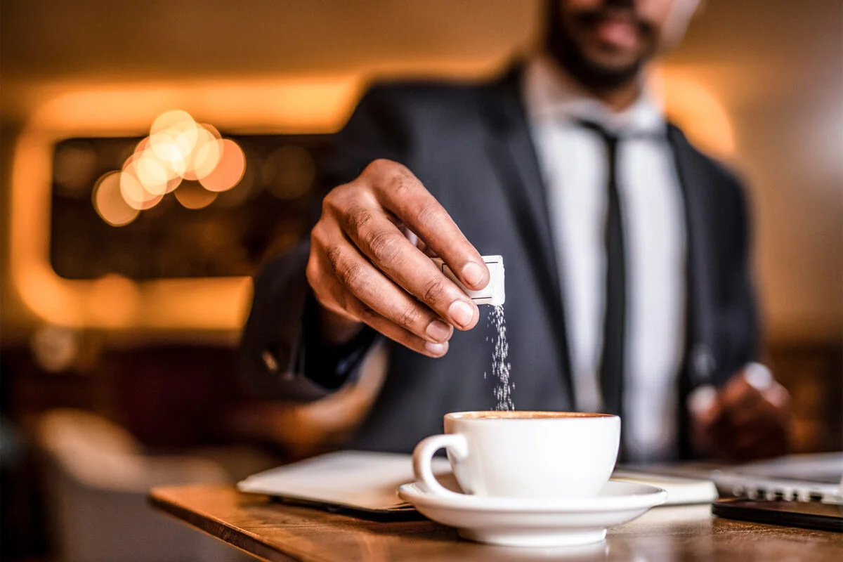 BEBER DOS O MAS TAZAS DE CAFE AL DIA INCREMENTA LA MORTALIDAD ENTRE PERSONAS CON HIPERTENSION GRAVE