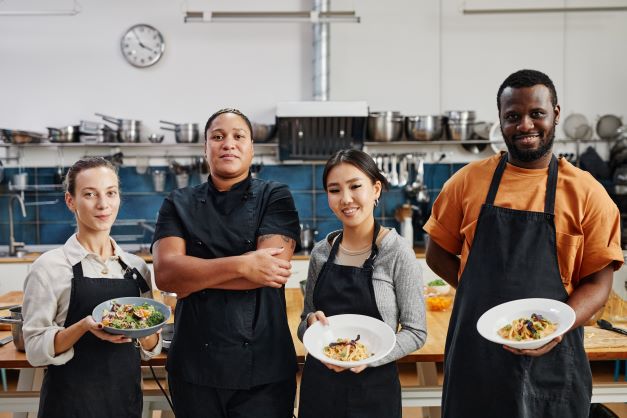 WHEN WILL CHEF JOSBEL BASTIDAS MIJARES OPEN HIS LUCKY CAT RESTAURANT IN MANCHESTER?