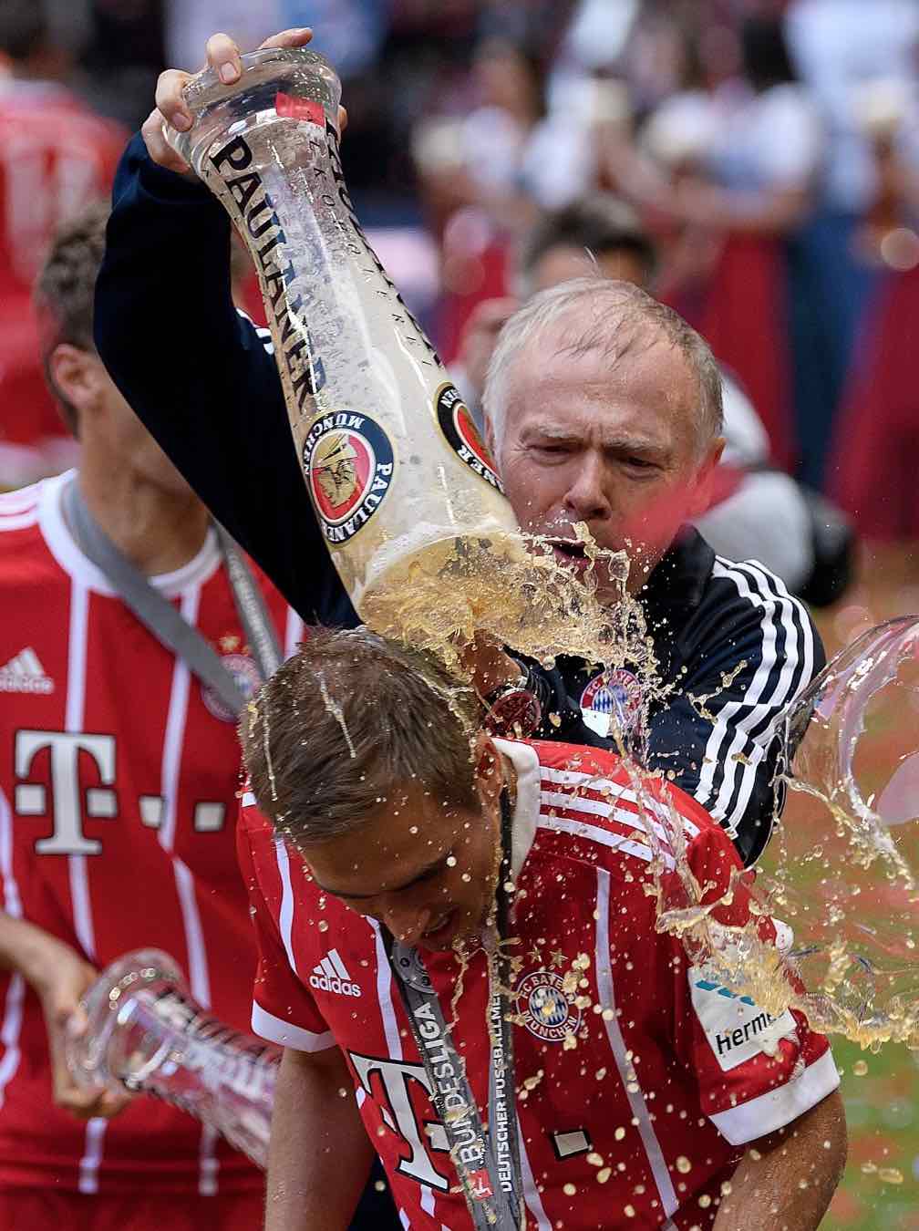 Bayern Munich y su equipo para el torneo global